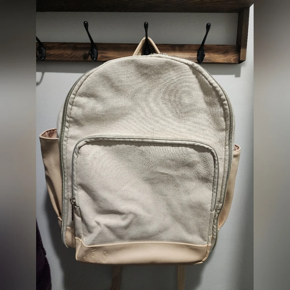Beis Beige Travel Backpack Like New - Picture 2 of 4